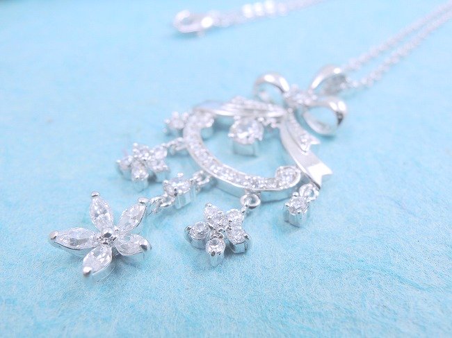 �L���[�r�b�N�W���R�j�A�̃y���_���g�@���{�����`�[�t