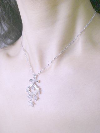 �L���[�r�b�N�W���R�j�A�̃y���_���g�@���{�����`�[�t