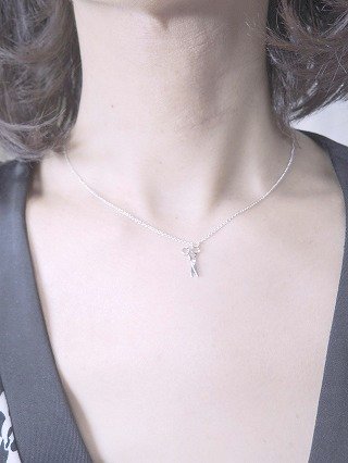 �L���[�r�b�N�W���R�j�A�̃y���_���g�@���{�����`�[�t