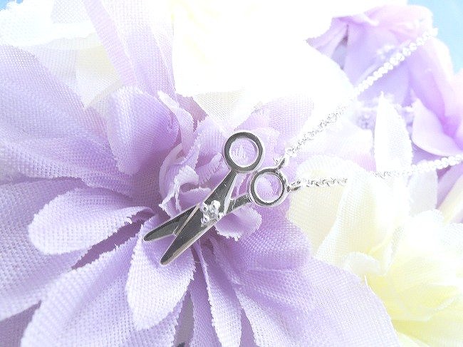 �L���[�r�b�N�W���R�j�A�̃y���_���g�@���{�����`�[�t