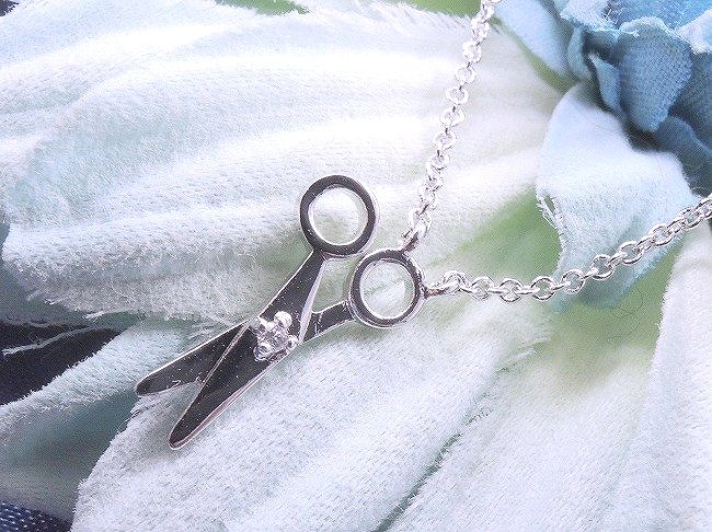 �L���[�r�b�N�W���R�j�A�̃y���_���g�@���{�����`�[�t