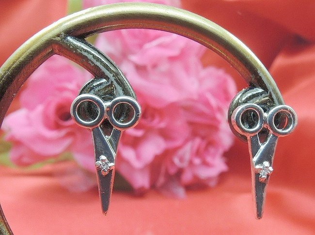 �L���[�r�b�N�W���R�j�A�ƃ}�W�����J�E�p�[���̃C�������O