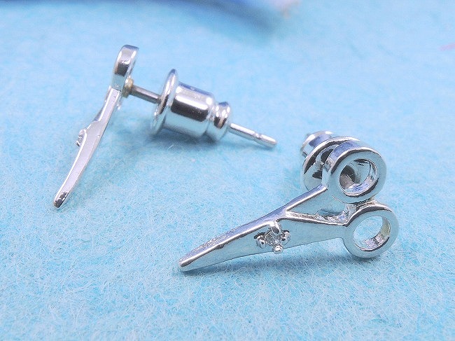 �L���[�r�b�N�W���R�j�A�ƃ}�W�����J�E�p�[���̃C�������O