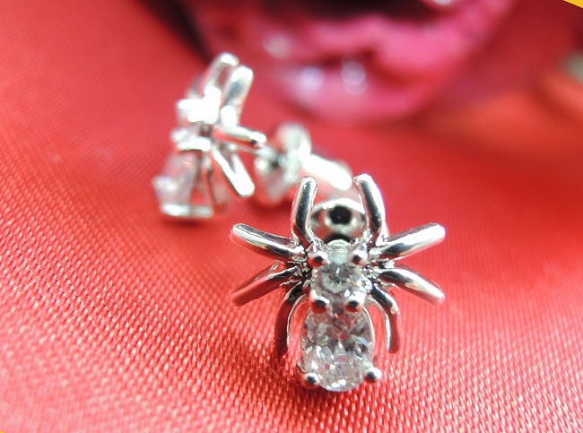 �L���[�r�b�N�W���R�j�A�@�w偁@�X�p�C�_�[�@�s�A�X