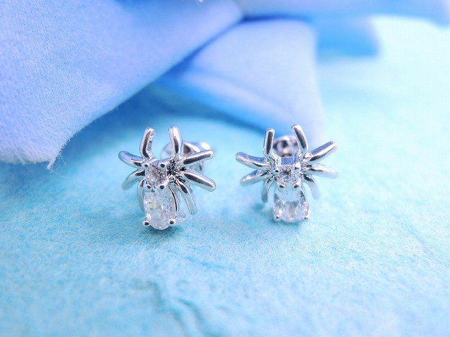 �L���[�r�b�N�W���R�j�A�@�w偁@�X�p�C�_�[�@�s�A�X