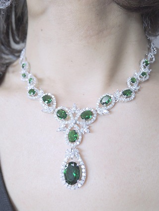 �R�X�`���[���W���G���[�@�l�b�N���X