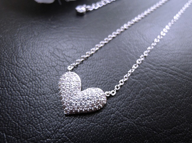 �n�[�g�@�p���F�@�y���_���g�E�l�b�N���X