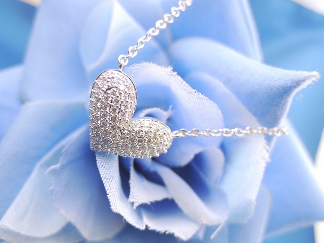 �n�[�g�@�p���F�@�y���_���g�E�l�b�N���X