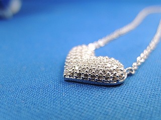 �n�[�g�@�p���F�@�y���_���g�E�l�b�N���X