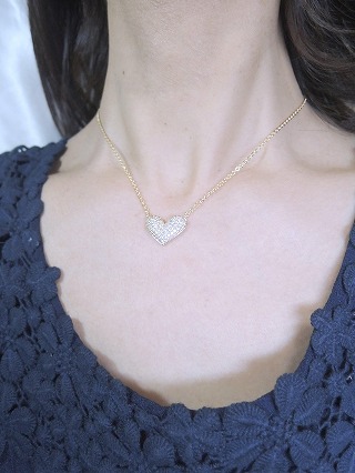 �n�[�g�E�p���F�@�y���_���g�E�l�b�N���X�@�L���[�r�b�N�W���R�j�A�E�A�N�Z�T���[