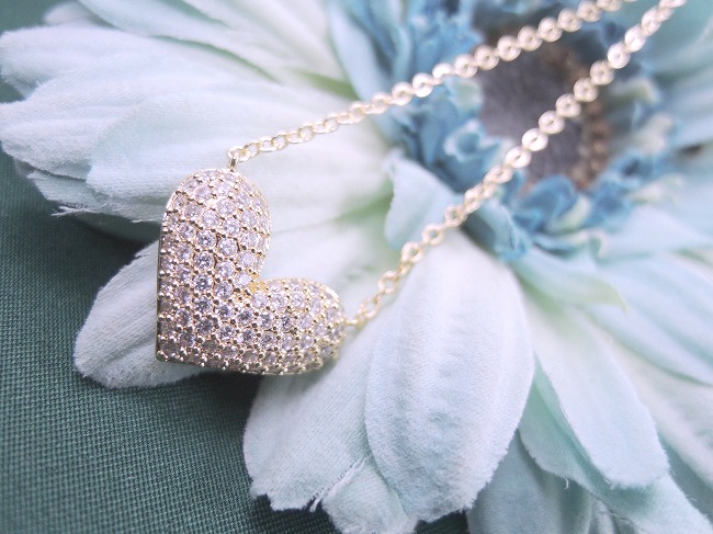 �n�[�g�@�p���F�@�y���_���g�E�l�b�N���X