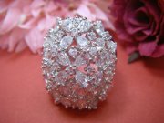 �L���[�r�b�N�W���R�j�A�̃����O