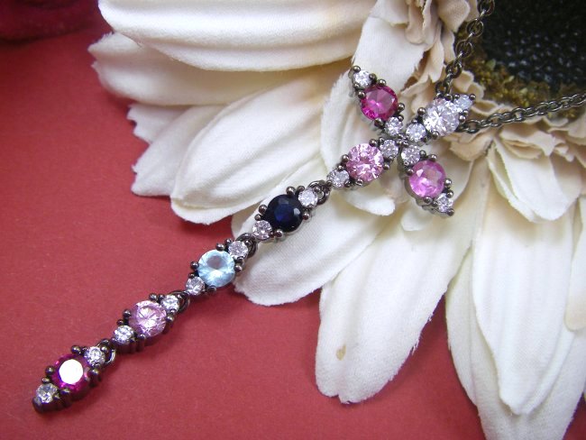 �L���[�r�b�N�W���R�j�A�̃y���_���g