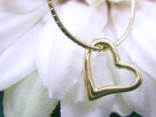 CZ�@�L���[�r�b�N�W���R�j�A�@�l�b�N���X