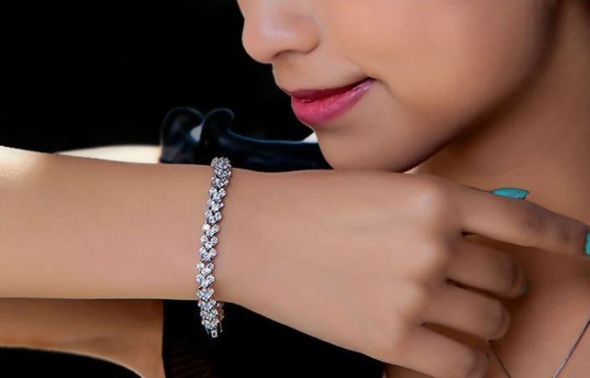 �e�j�X�u���X���b�g�@tennis bracelet �L���[�r�b�N�W���R�j�A�E�A�N�Z�T���[