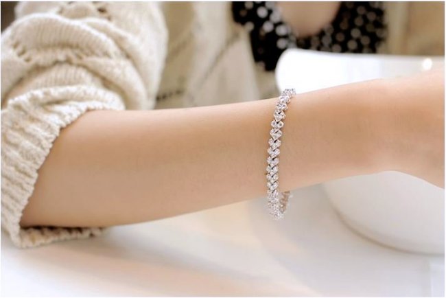 �e�j�X�u���X���b�g�@tennis bracelet �L���[�r�b�N�W���R�j�A�E�A�N�Z�T���[