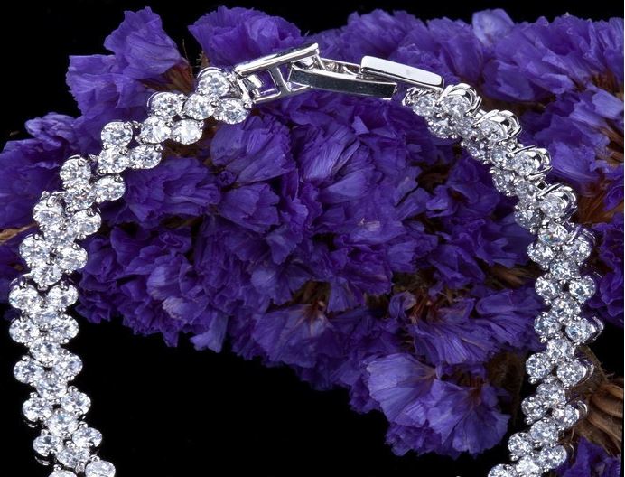 �e�j�X�u���X���b�g�@tennis bracelet �L���[�r�b�N�W���R�j�A�E�A�N�Z�T���[