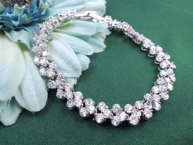 �e�j�X�u���X���b�g�@tennis bracelet �L���[�r�b�N�W���R�j�A�E�A�N�Z�T���[