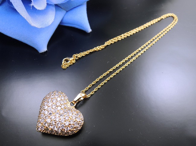 �n�[�g�@�p���F�@�y���_���g�E�l�b�N���X