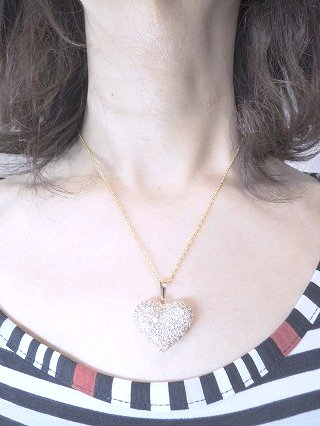 �n�[�g�E�p���F�@�y���_���g�E�l�b�N���X�@�L���[�r�b�N�W���R�j�A�E�A�N�Z�T���[