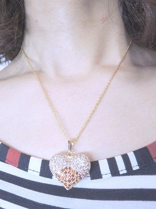 �n�[�g�E�p���F�@�y���_���g�E�l�b�N���X�@�L���[�r�b�N�W���R�j�A�E�A�N�Z�T���[