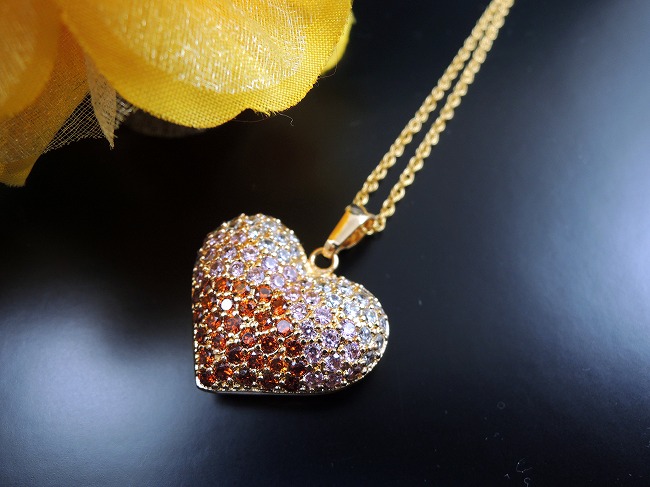 �n�[�g�@�p���F�@�y���_���g�E�l�b�N���X