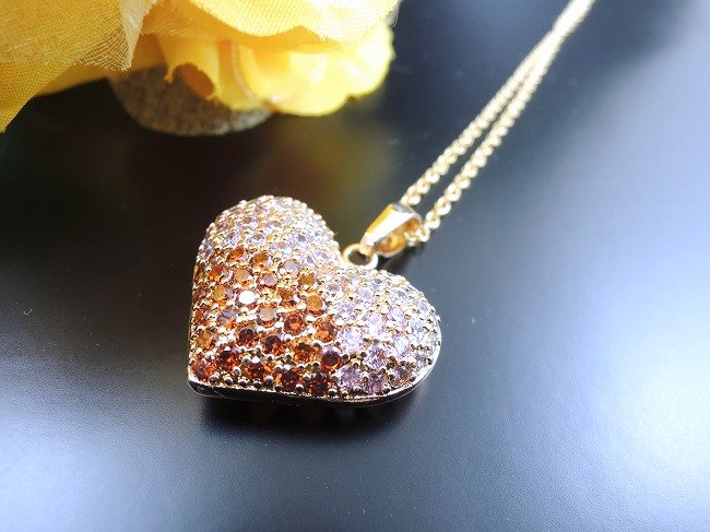 �n�[�g�@�p���F�@�y���_���g�E�l�b�N���X