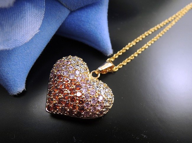 �n�[�g�@�p���F�@�y���_���g�E�l�b�N���X