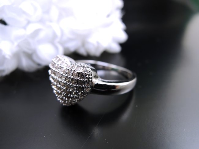 �n�[�g�̃����O