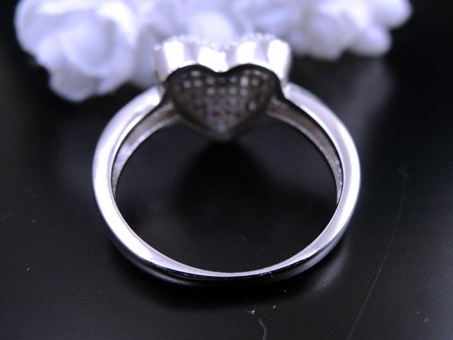 �n�[�g�̃����O