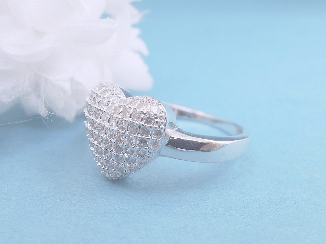 �n�[�g�̃����O