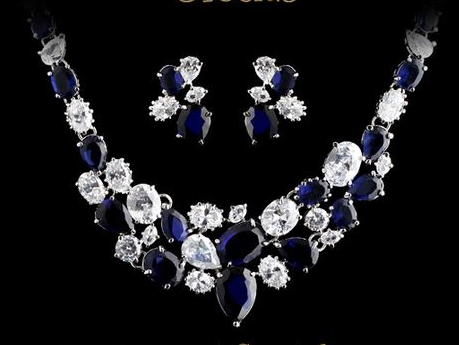 �L���[�r�b�N�W���R�j�A�̃l�b�N���X