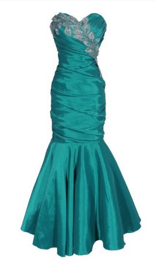 �L���[�r�b�N�W���R�j�A�̃l�b�N���X