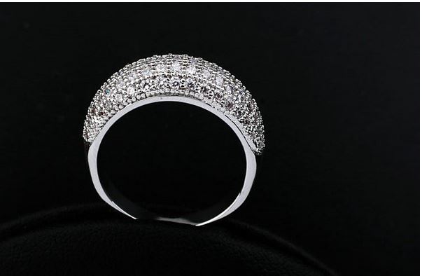 �n�[�g�̃����O