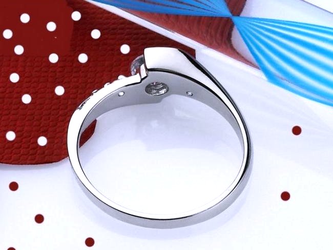 �n�[�g�̃����O