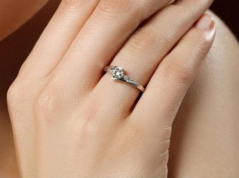 �n�[�g�̃����O