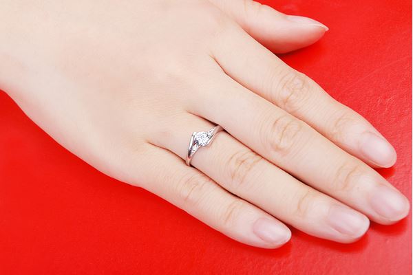 �n�[�g�̃����O