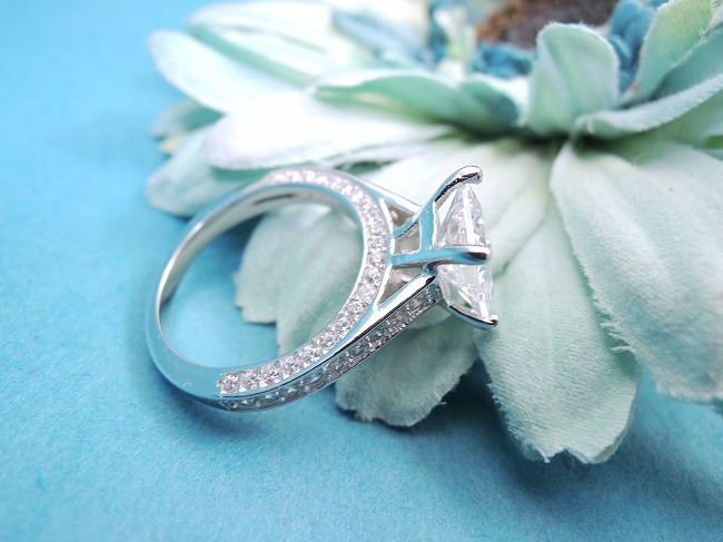 �n�[�g�̃����O