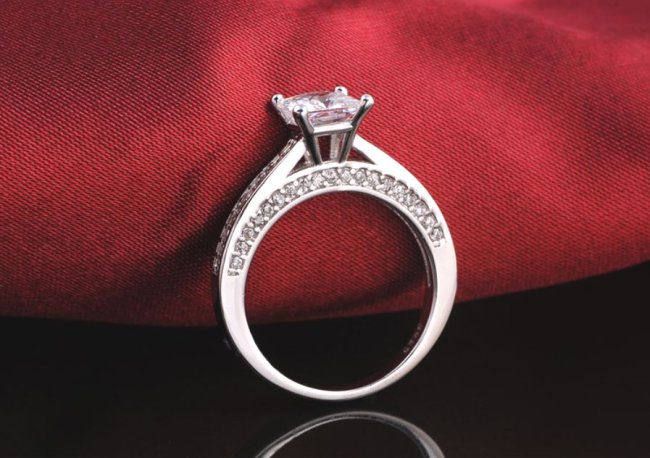 �n�[�g�̃����O