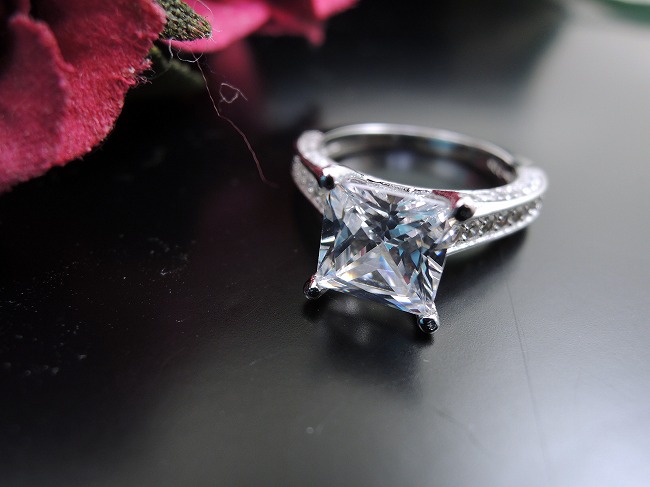 �n�[�g�̃����O