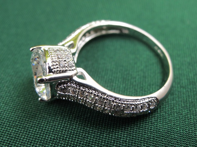 �n�[�g�̃����O