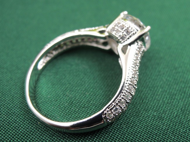 �n�[�g�̃����O