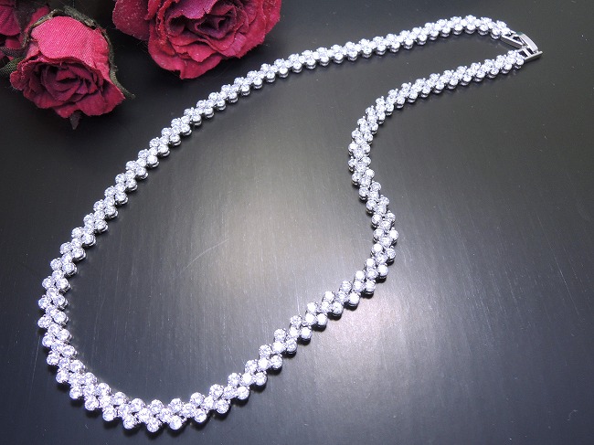 �R�X�`���[���W���G���[�@�l�b�N���X