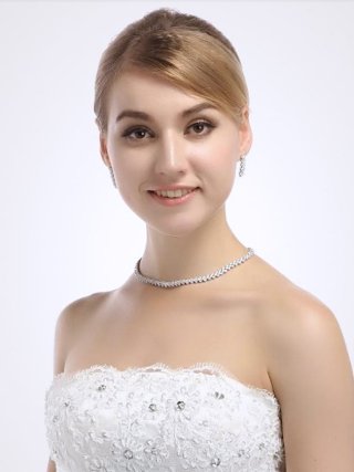 �R�X�`���[���W���G���[�@�l�b�N���X