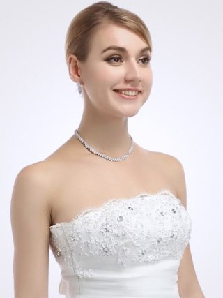 �R�X�`���[���W���G���[�@�l�b�N���X