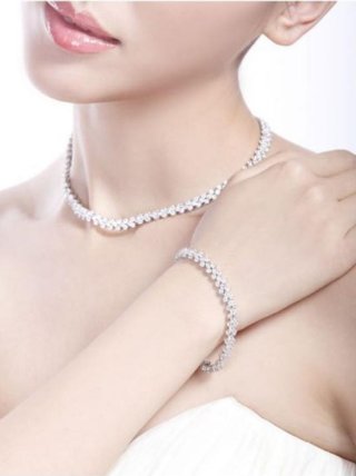 �e�j�X�l�b�N���X�@�u���X���b�g