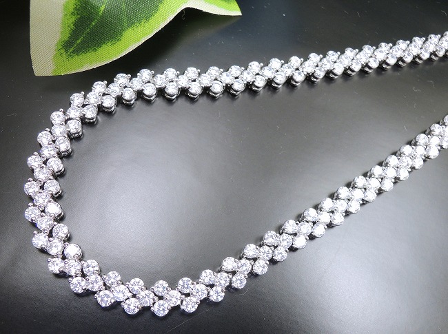 �R�X�`���[���W���G���[�@�l�b�N���X