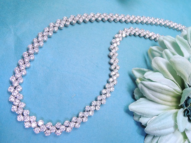 �R�X�`���[���W���G���[�@�l�b�N���X