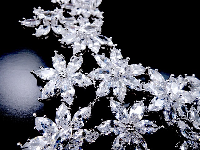 �L���[�r�b�N�W���R�j�A�̃l�b�N���X