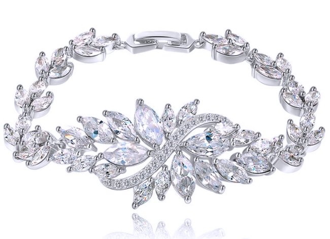 �u���X���b�g�@bracelet �L���[�r�b�N�W���R�j�A�E�A�N�Z�T���[